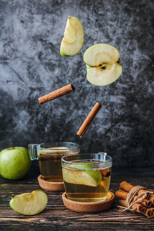 Apple cinnamon tea